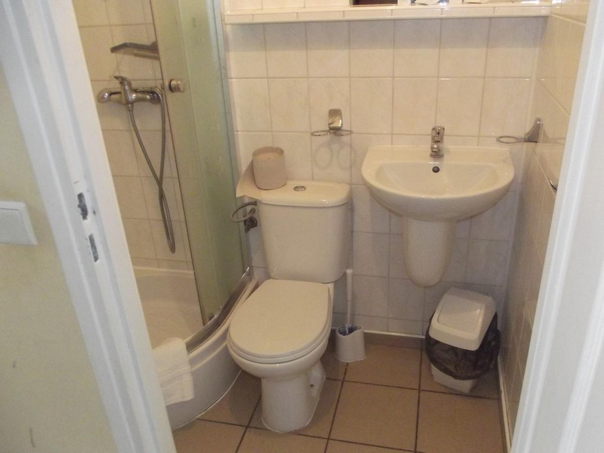 Hôtel Osrodek Edukacji Ekologicznej Wilga à Górzno Extérieur photo